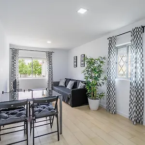 House Black & White Appartement